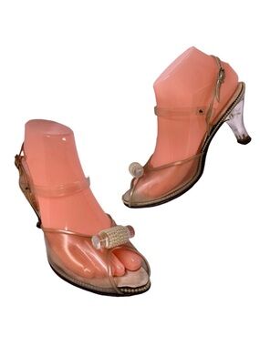 VINTAGE 1950'S SAKS FIFTH AVENUE FENTON LAST PLASTIC LUCITE BEADED HEELS (6)